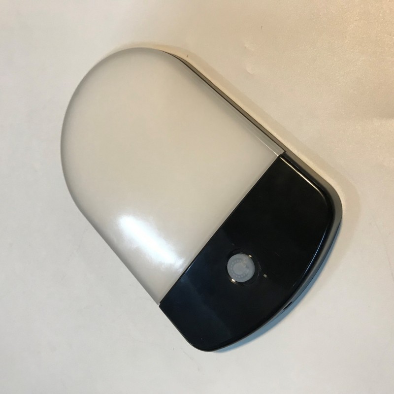 Kuinka valita parhaat asuntovaunuvalot autoosi?